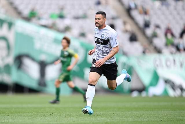 巴萨=本赛季西甲唯一全胜球队 3场比分均为2-1